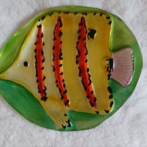 LKNW Beautiful Tradewinds Iridescent Home Decor Yellow Green Fish Plates 302
